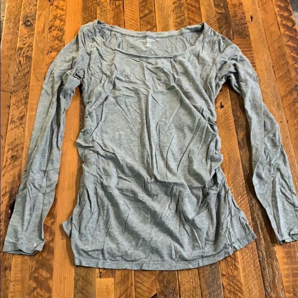 Maternity t shirt